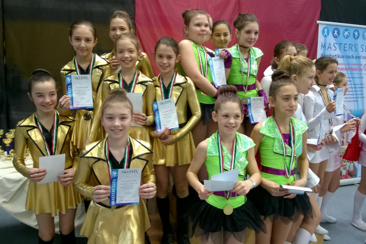 Pink Panthers rock and roll sikerek