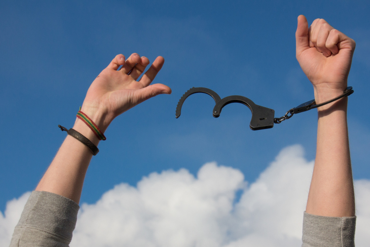 Csökkent a kábítószerrel kapcsolatos büntetőügyek száma Kínában