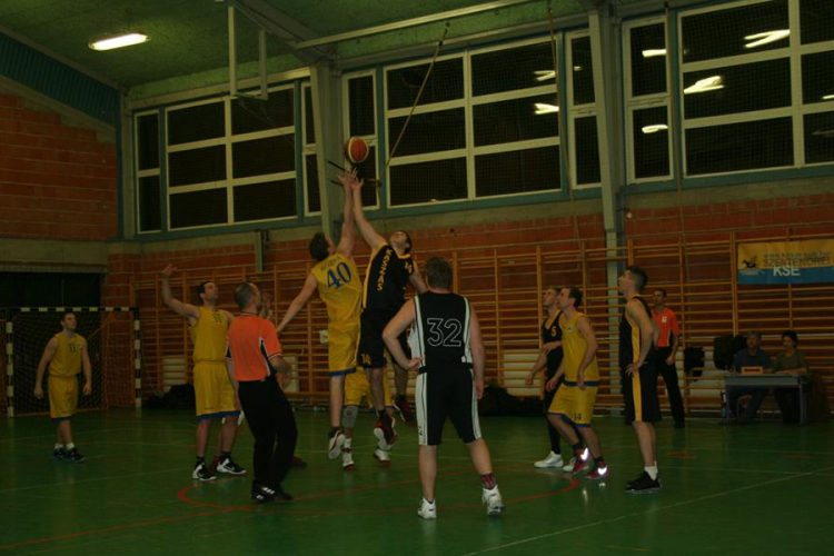 Óriási arányban győztek a szentendrei kosarasok