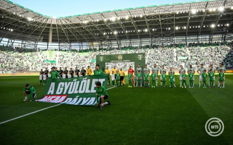 Labdarúgó NB I - A Paks legyőzésével életben tartotta címvédésről szőtt álmait a Ferencváros