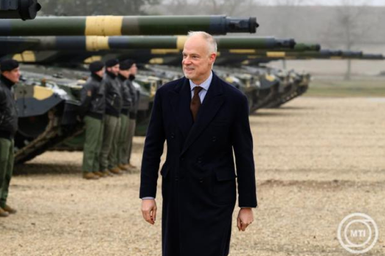 Szalay-Bobrovniczky Kristóf köszönetet mondott a magyar katonáknak