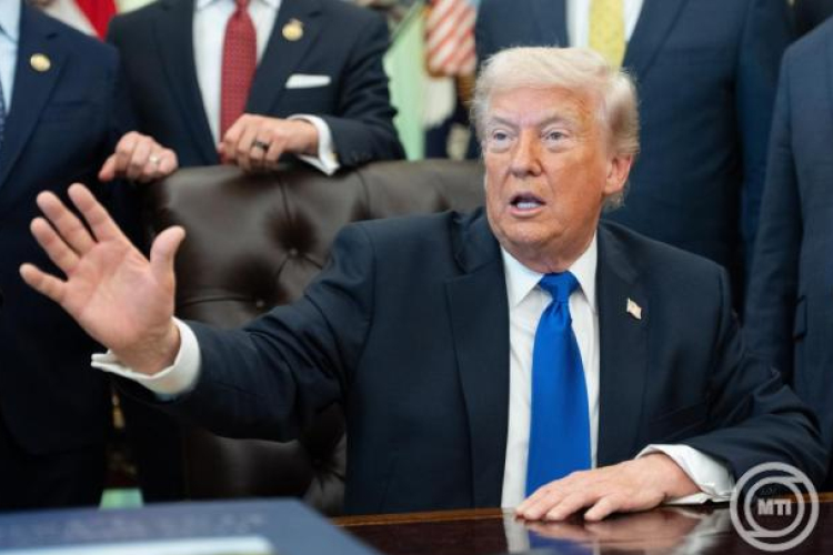 Iráni konfliktus - Donald Trump az eddigieknél súlyosabb következményeket helyezett kilátásba Irán ellen