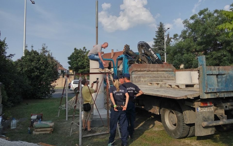 Tiltakozáshullám a Turul szobor körül