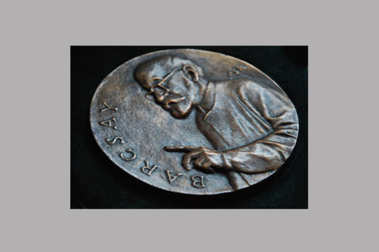 Kovács Kitti festőművész és Szabó J. Gergely grafikus kapja idén a Barcsay-díjat