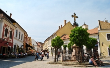 Négyzetméterenként kétszázszoros árkülönbség a lakáspiacon – Szentendre is drága?