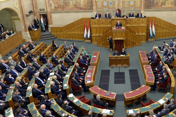 Szavazásokkal zárul a parlament ülése 