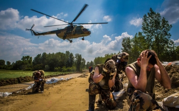 Katonák a gátakon – fotópályázati nyertesek - FOTÓK