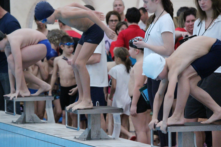 Szentendreiek is részt vettek a dorogi úszóversenyen