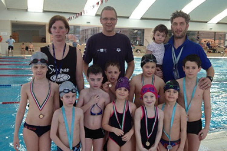 Elevenek az éremszerzésben – szentendrei úszósikerek