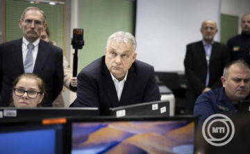 Orbán Viktor látogatást tett az Operatív Törzs Ügyeleti Központjában