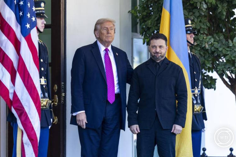 Donald Trump szerint Volodimir Zelenszkij nem rendelkezik semmivel az ő jóváhagyása nélkül